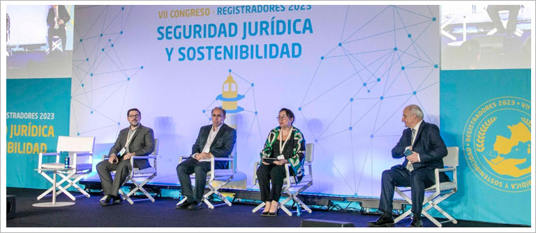 mesa de debate congreso de registradores 2023